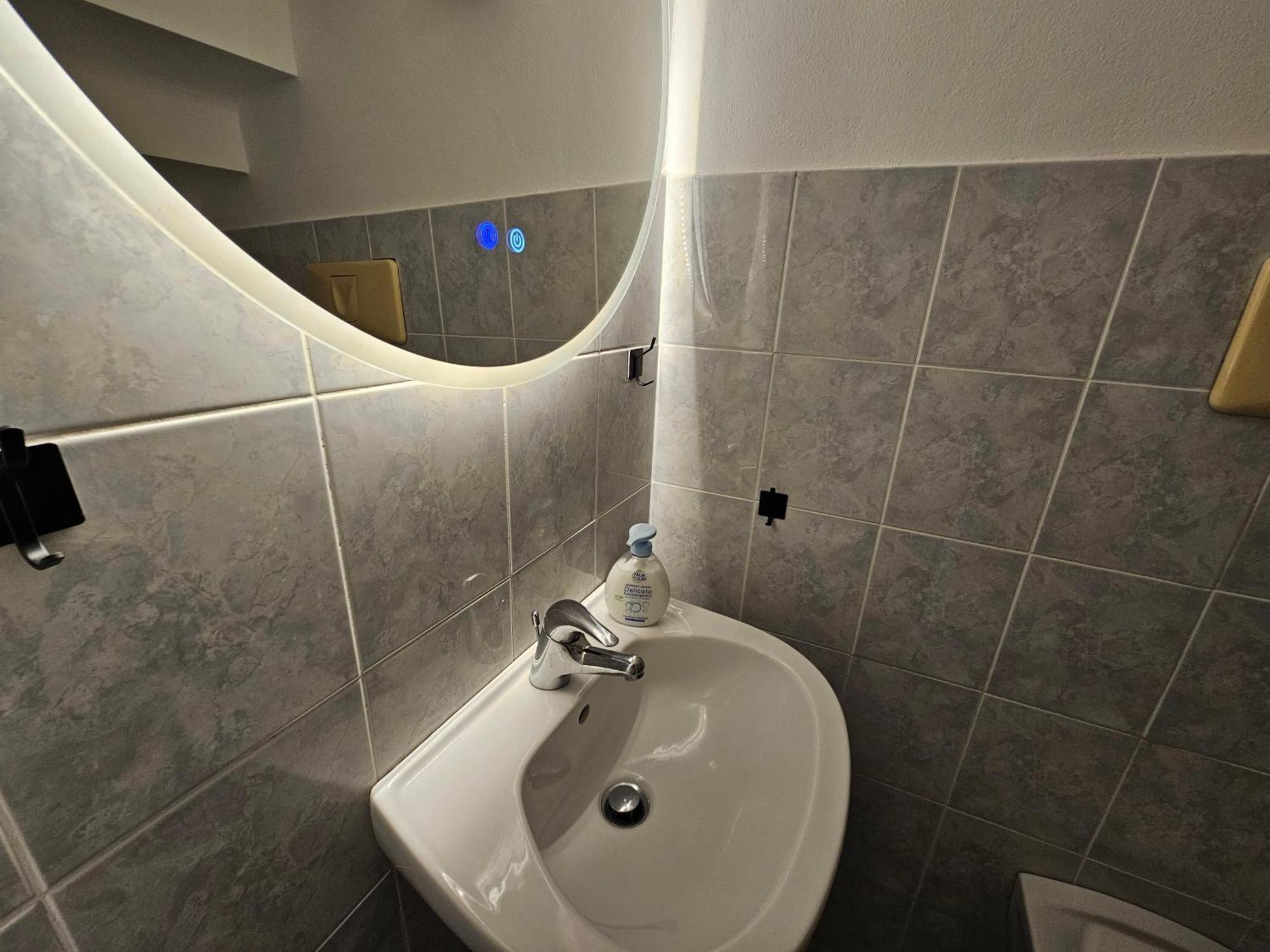 Exclusive Top Floor 2-Bedroom Flat Milano Eksteriør bilde