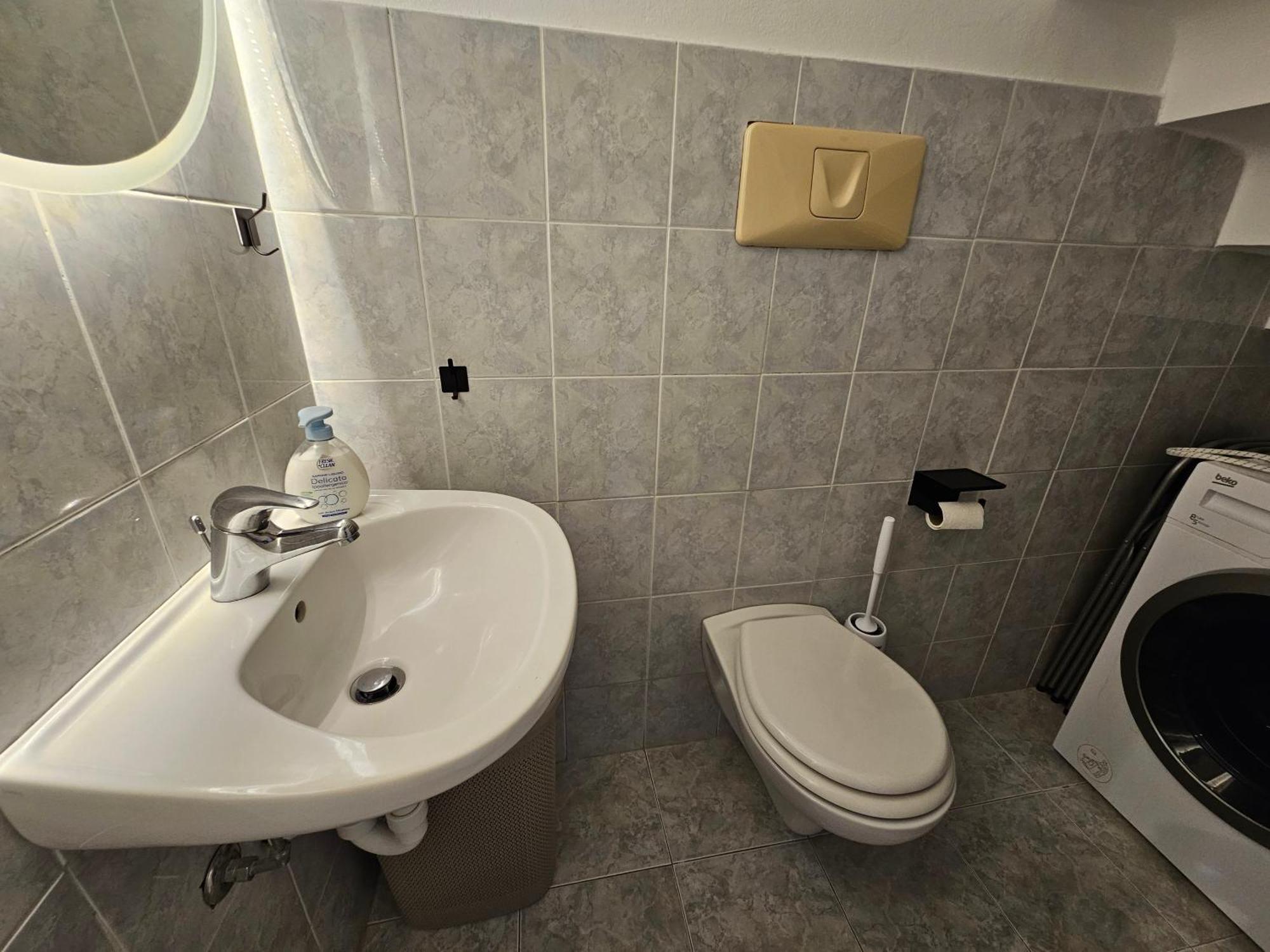 Exclusive Top Floor 2-Bedroom Flat Milano Eksteriør bilde